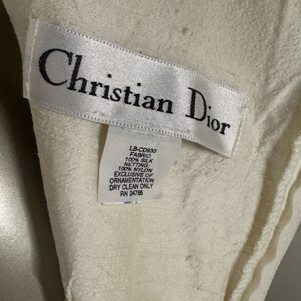 VTG CHRISTIAN DIOR Silk Wedding Dress W/ Gathered Sleeves + Button Back 26”W - Picture 5 of 13
